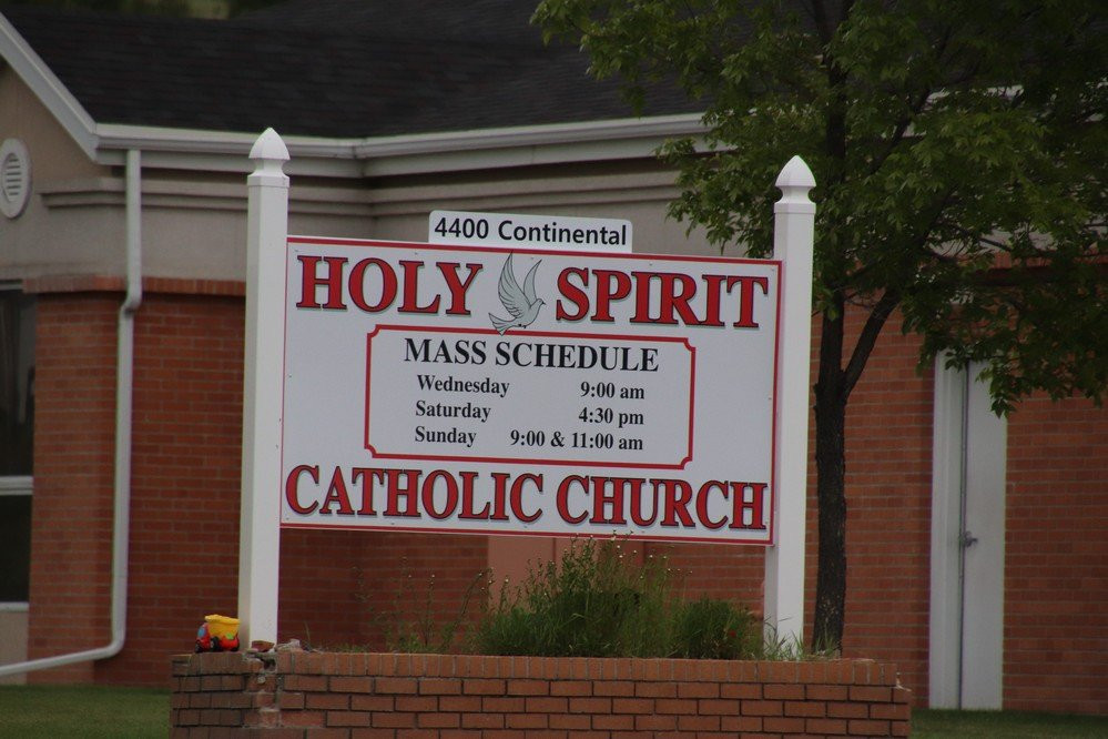 Holy Spirit Catholic Church景点图片