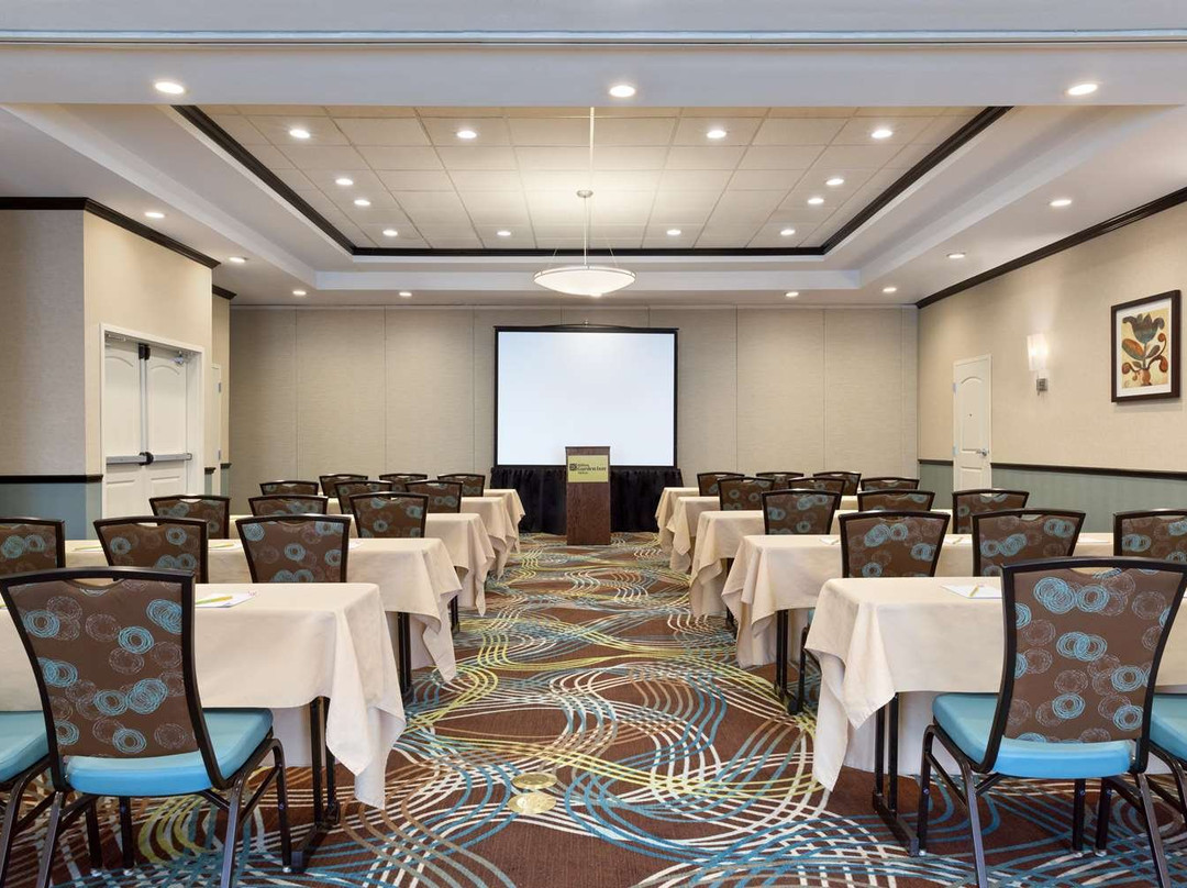 阿比林希尔顿花园酒店主图