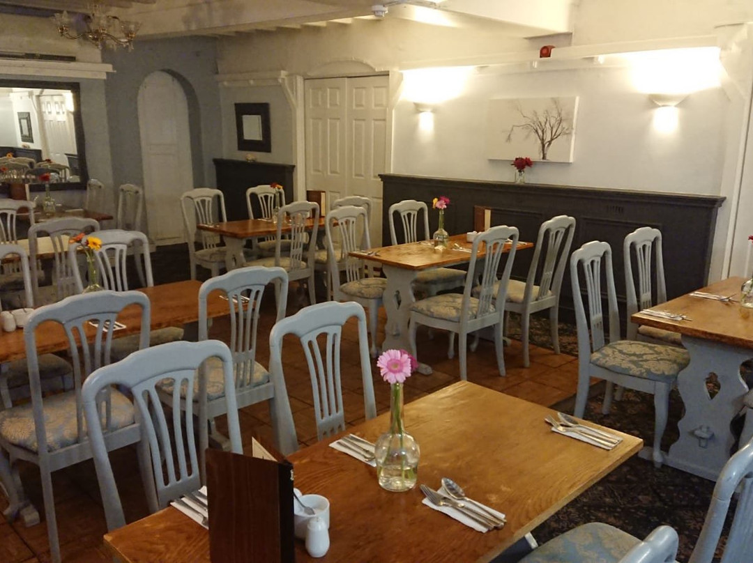 The Cedars Hotel & Restaurant主图