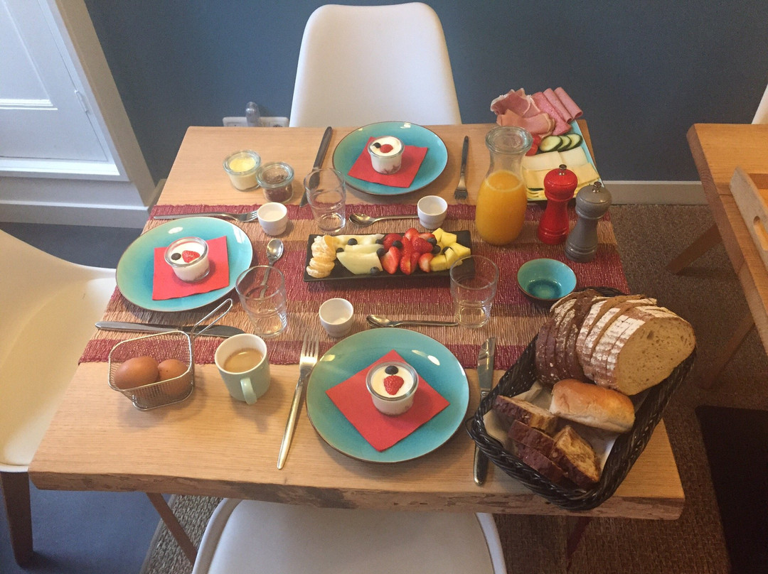 Bed & Breakfast MID 83主图