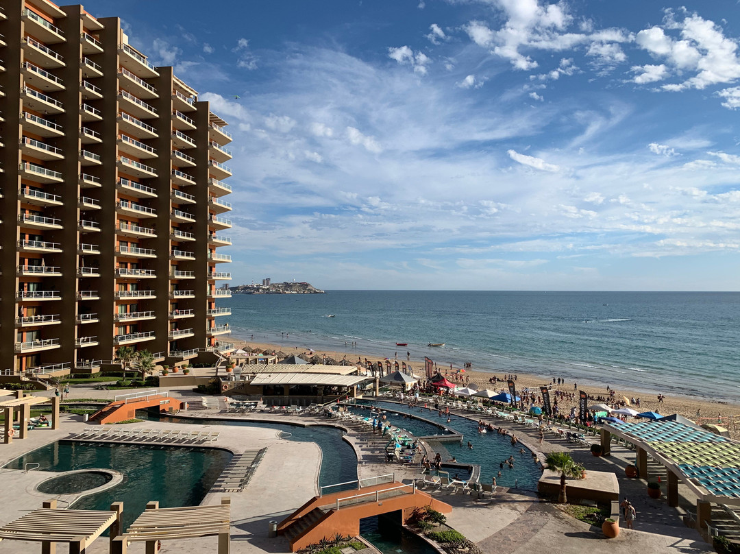 Las Palomas Beach & Golf Resort主图