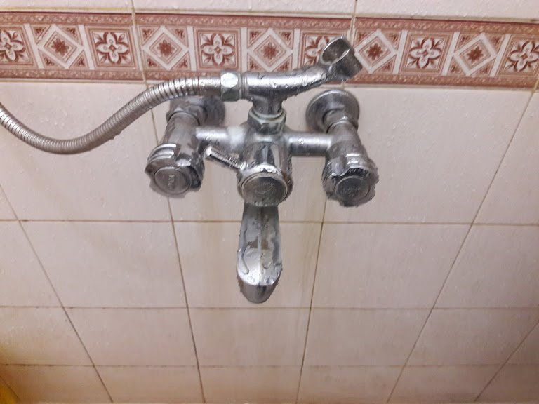 Karthika  Plaza  Resort (pvt. Ltd)-浴室