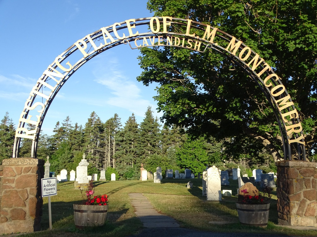 Cavendish Cemetery景点图片