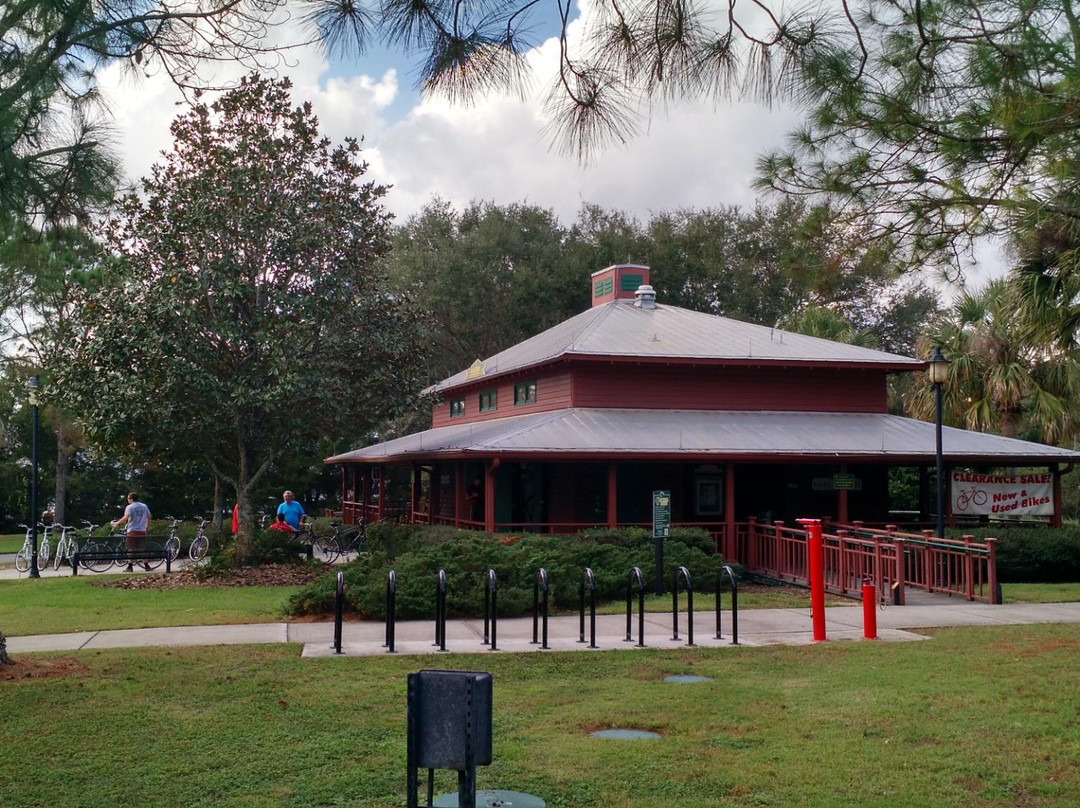 West Orange Trail Bikes & Blades景点图片