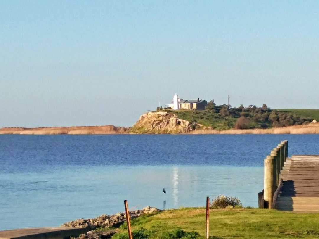 Point Malcolm Lighthouse-Narrung必去景点