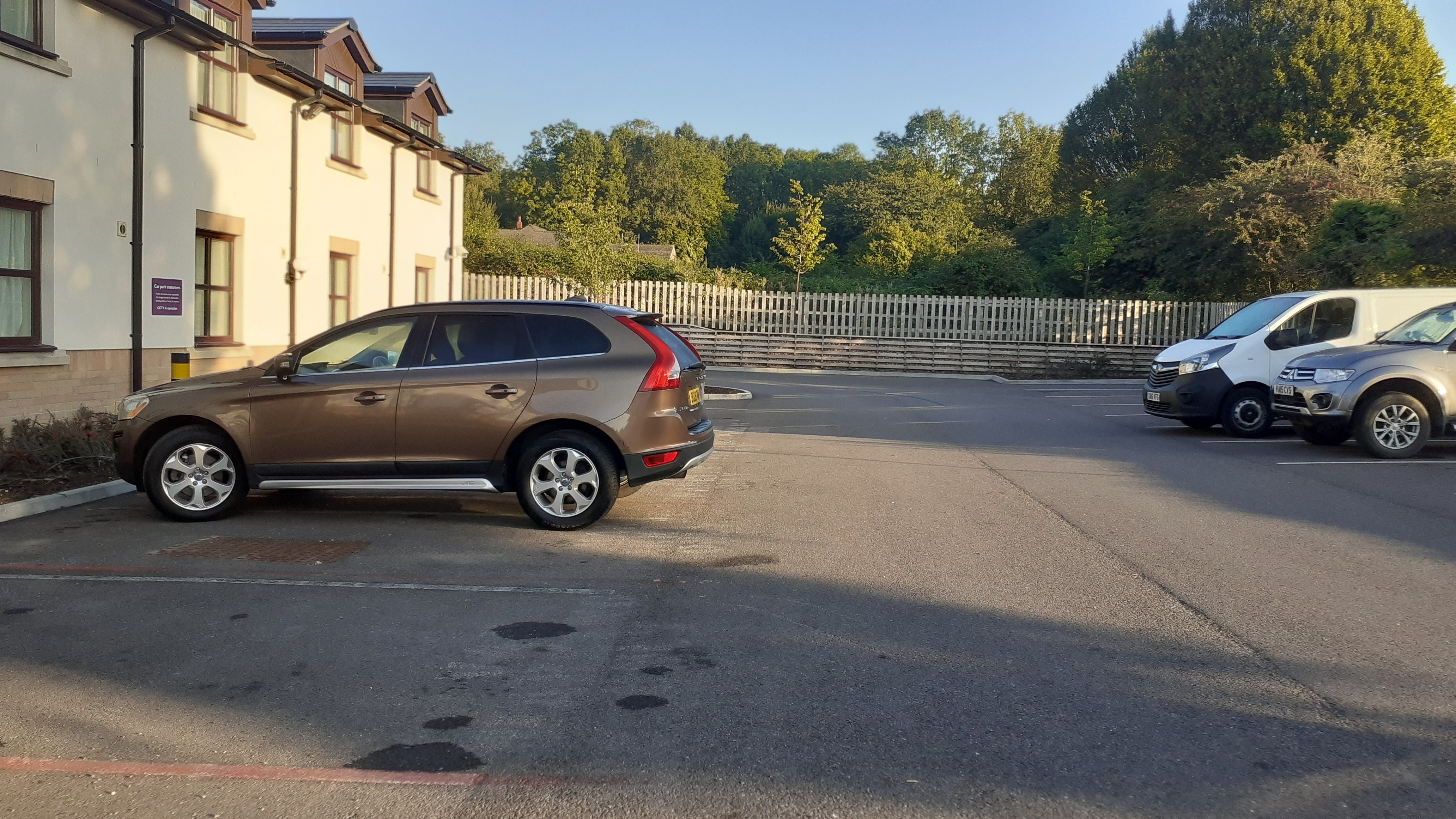 Premier Inn Cardiff West Hotel-浴室