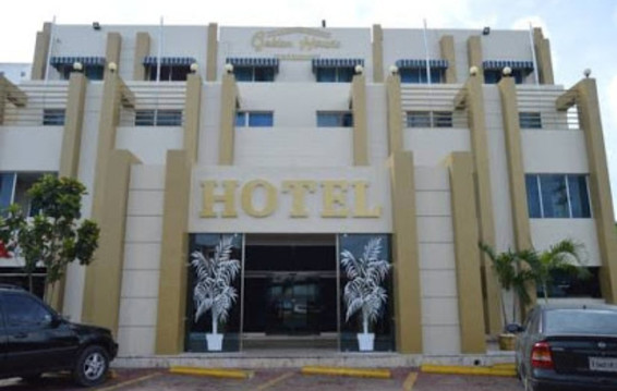 Blue House Hotel & Casino主图