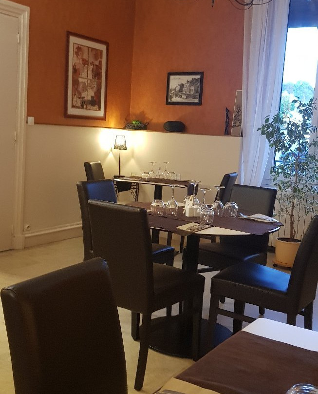 Logis Hôtel le Cygne主图