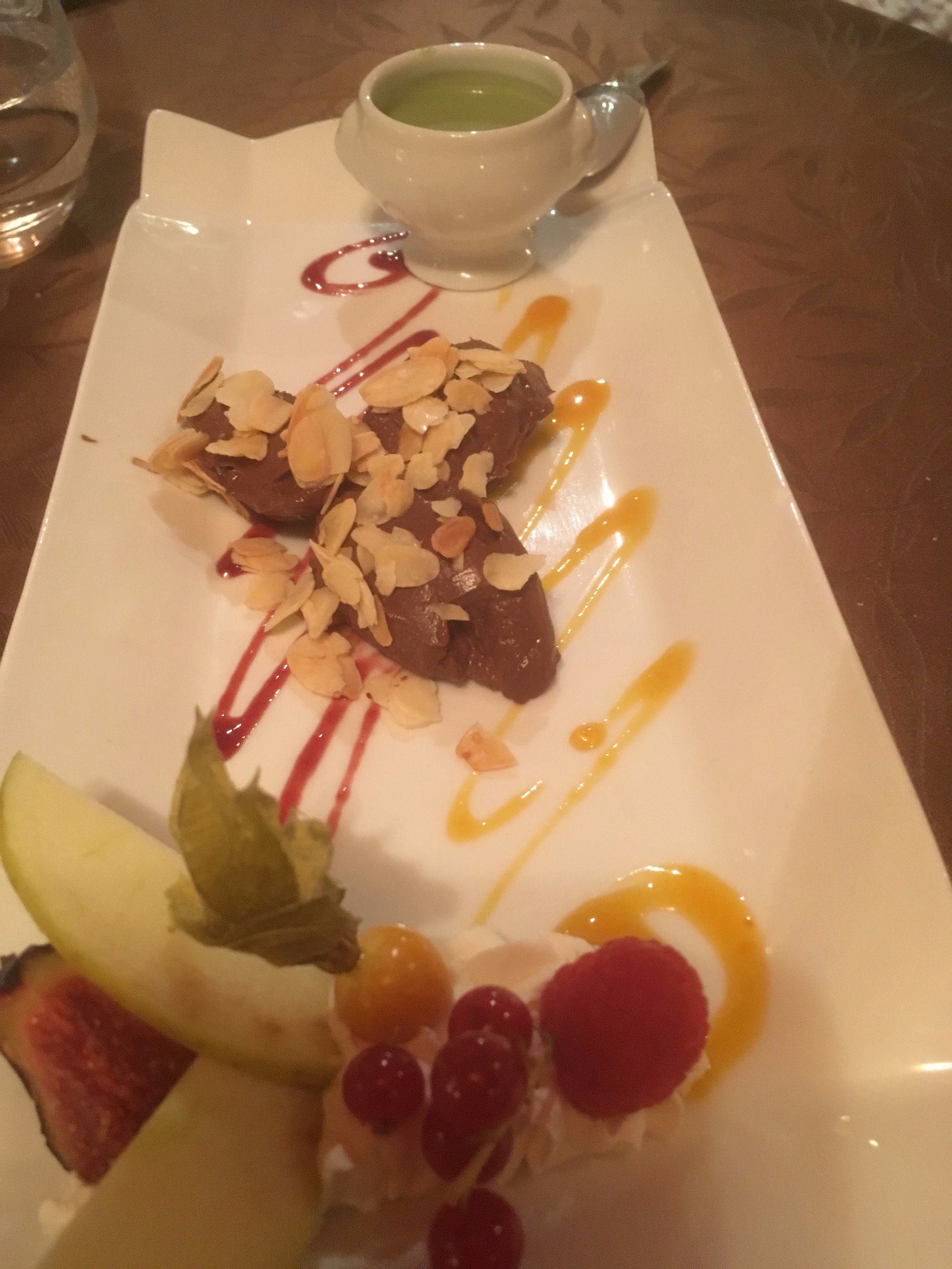 Aux Truites Bleues Hotel-餐饮