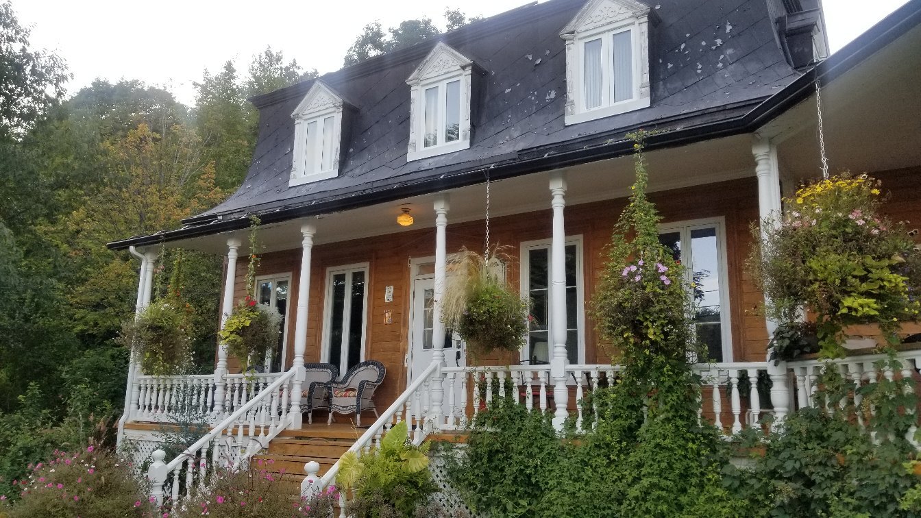 Auberge du Sault-a-la-Puce-官方