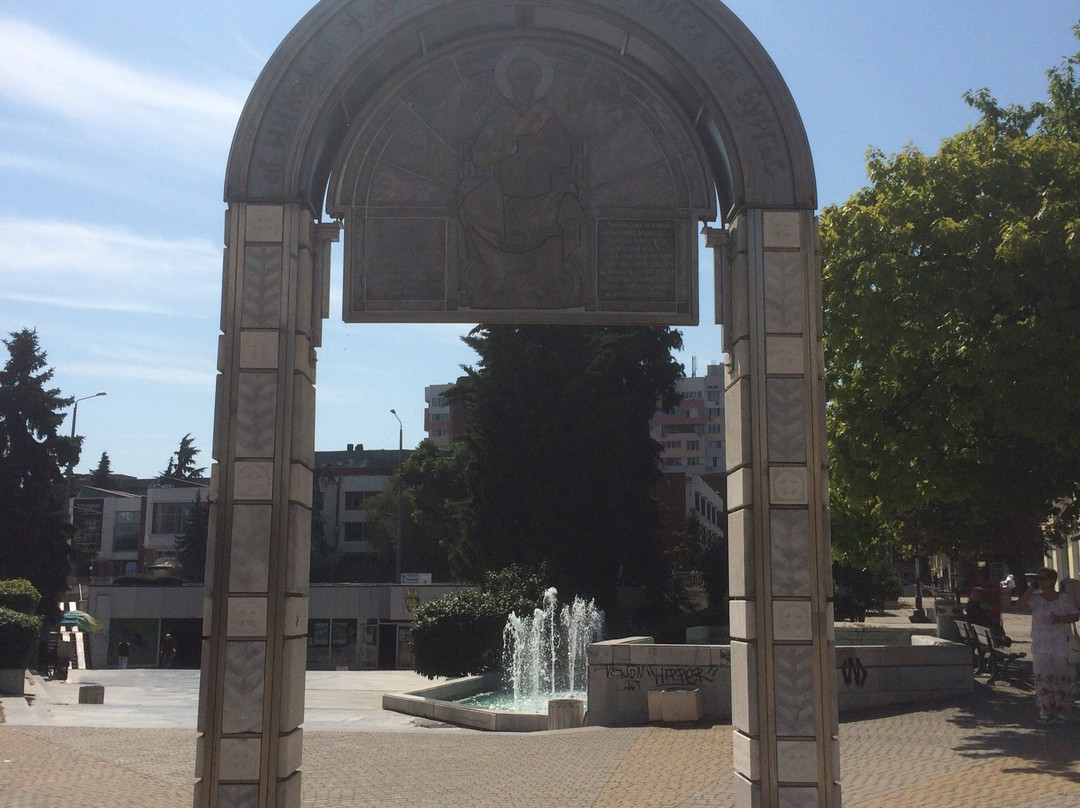 Arch of St. Nicholas-布尔加斯必去景点