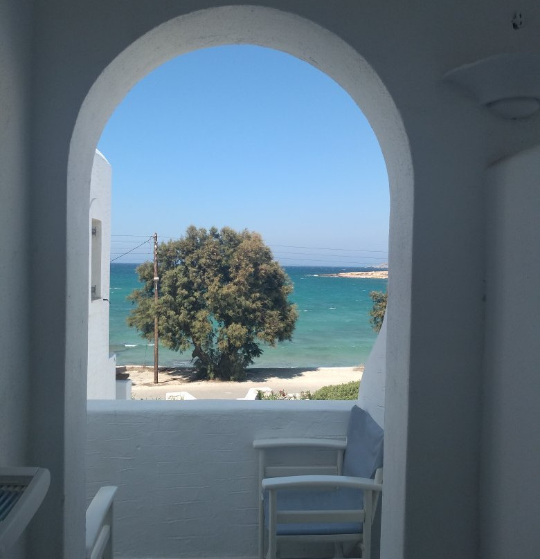 Roussos Beach Hotel主图