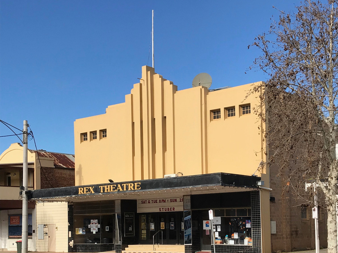 Rex Theatre-Charlton必去景点