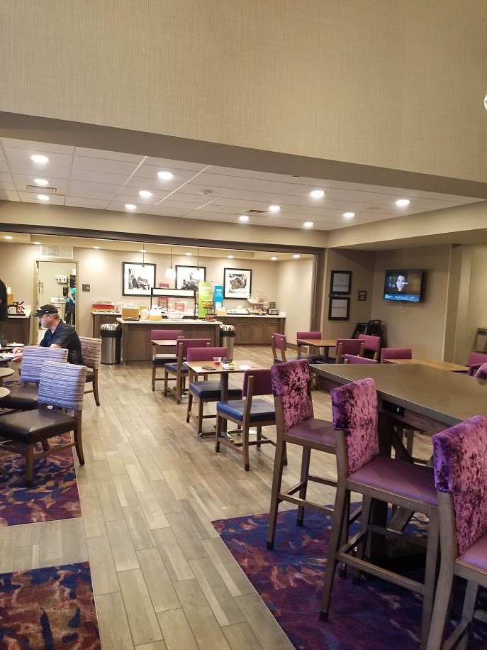 Hampton Inn & Suites Leavenworth-餐饮