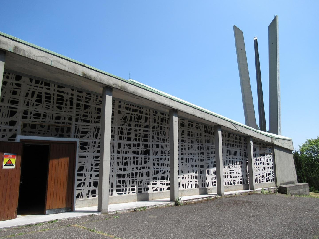 Eglise Notre Dame de l'Annonciation-Trois-Epis必去景点