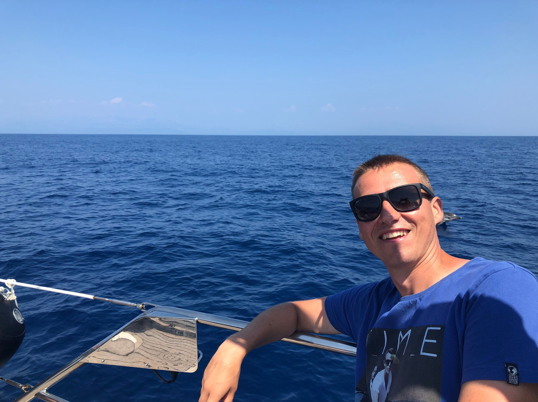Indigo Blue Sailing景点图片