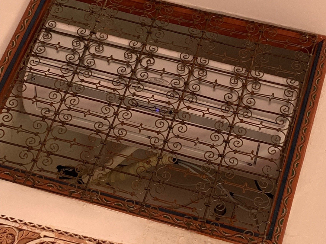 Riad Beloiseau主图