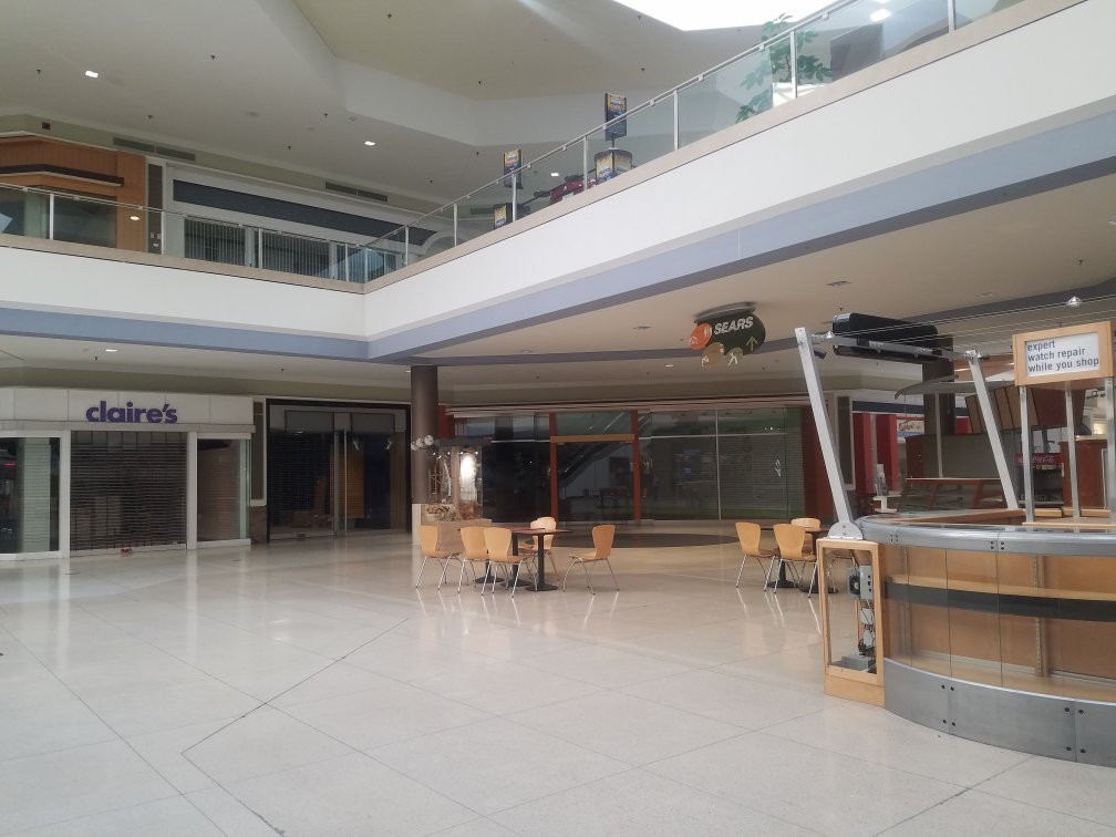 Chesterfield Mall-切斯特菲尔德必去景点