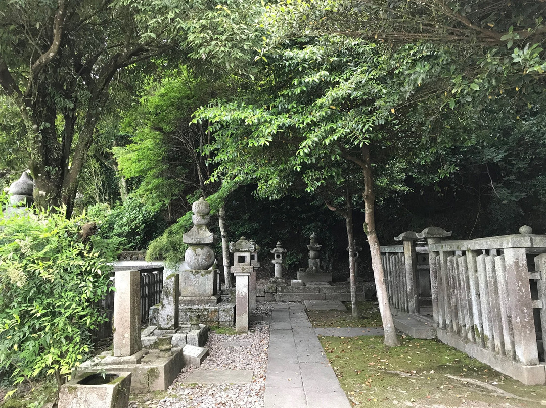 Kikkawa Family Cemetery景点图片