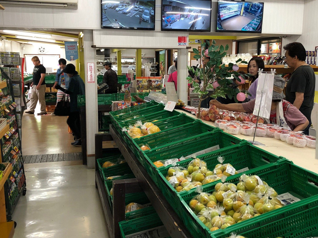 Michi-no-Eki Kitakata Yotchimiroya-延冈市必去景点