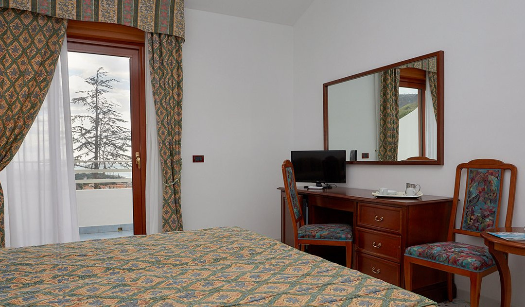 Hotel La Castellana主图