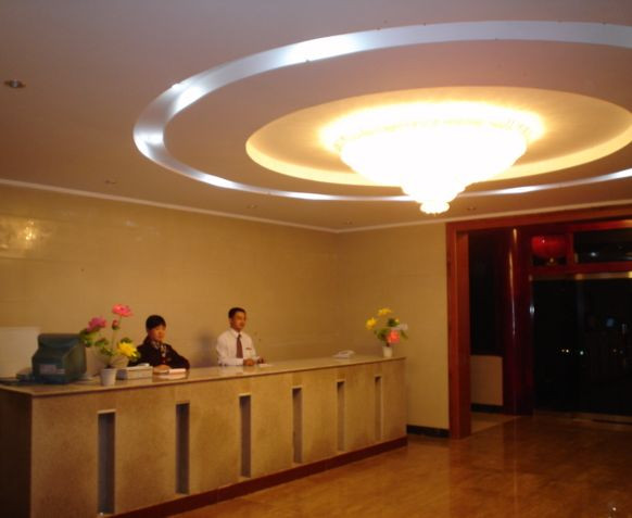 银兴驼梁假日酒店主图