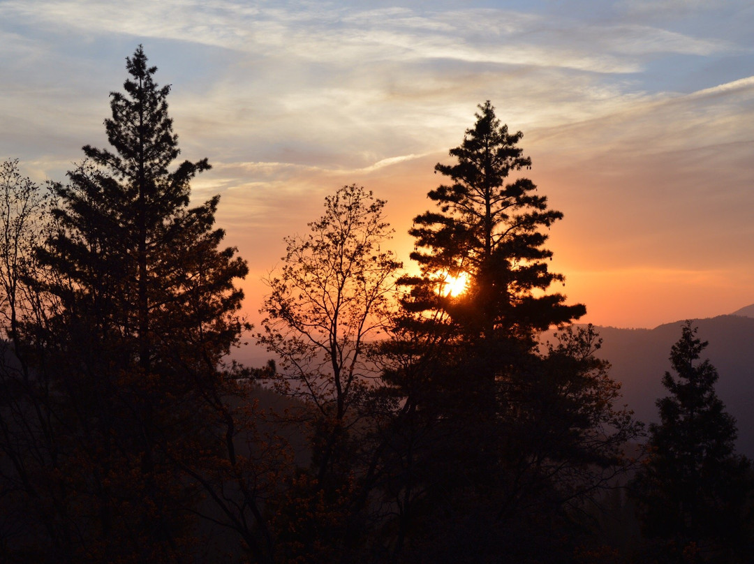 Yosemite West High Sierra Bed and Breakfast主图