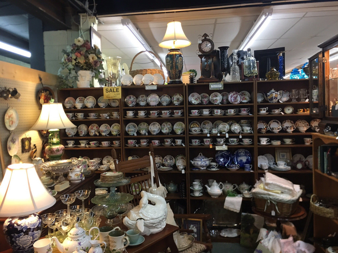 Hiawassee Antique Mall-Hiawassee必去景点