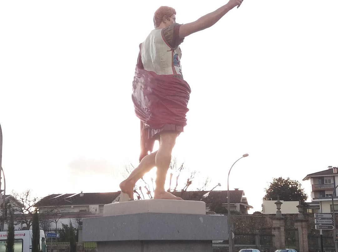 Estatua de Homenagem a Cesar Augusto-布拉加区必去景点
