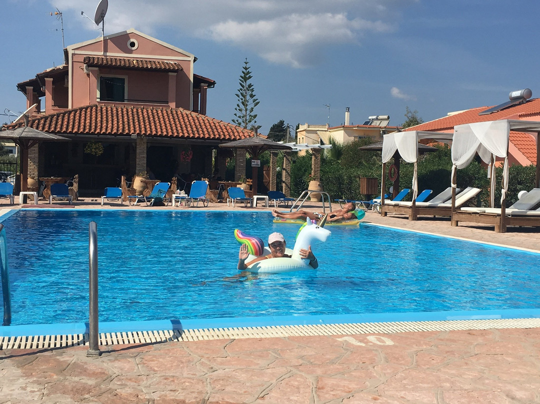 Sunrise Apartments主图