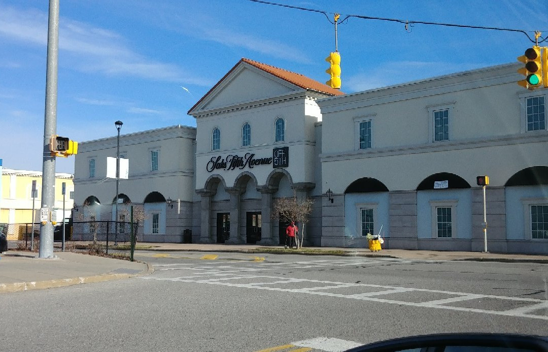 Tanger Outlets Deer Park景点图片