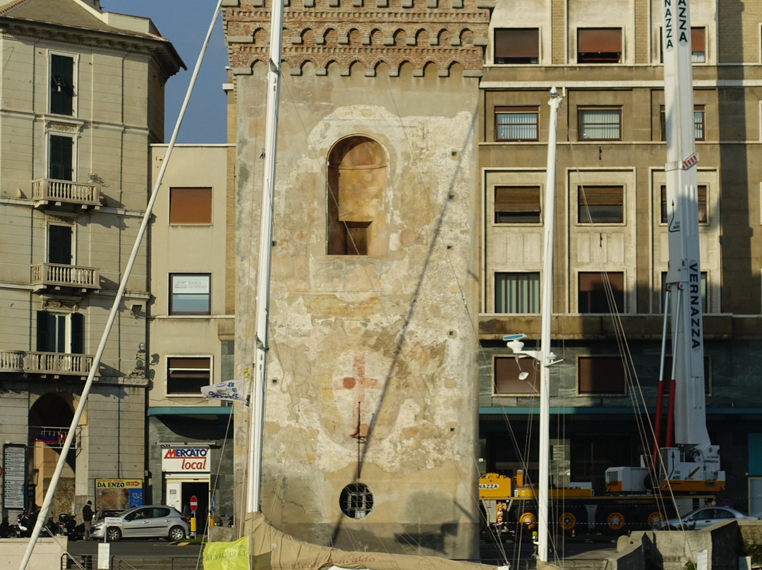 Torre Leon Pancaldo-萨沃纳必去景点
