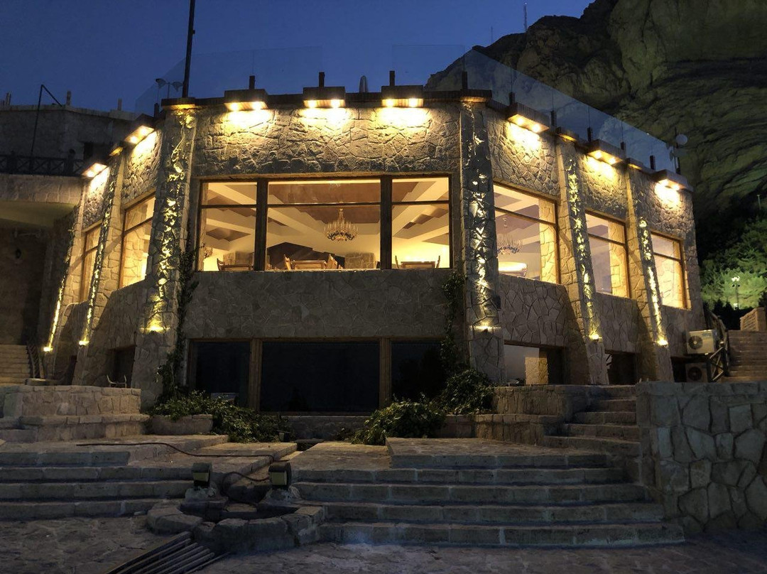 Mobarakeh餐馆和美食-Shandiz Sofe