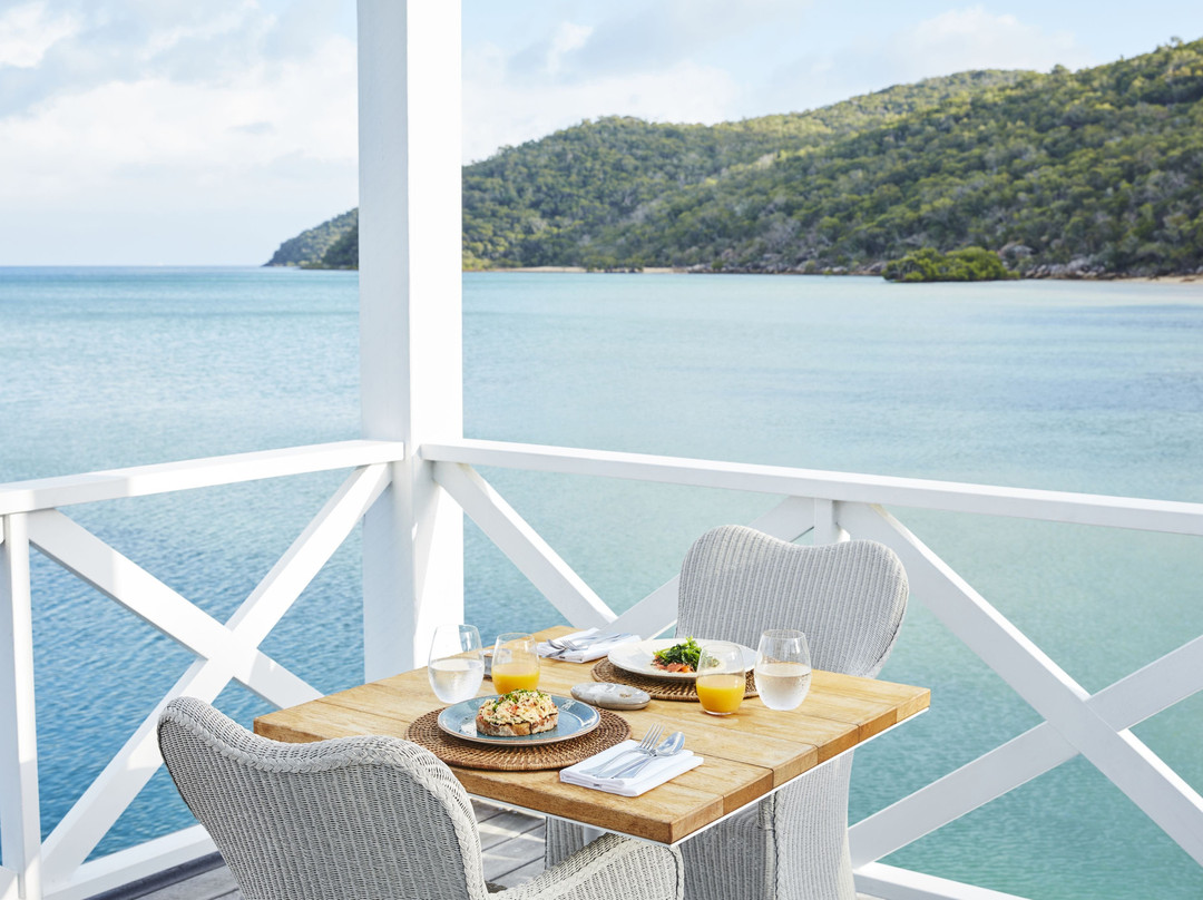 奥菲斯岛度假村酒店主图