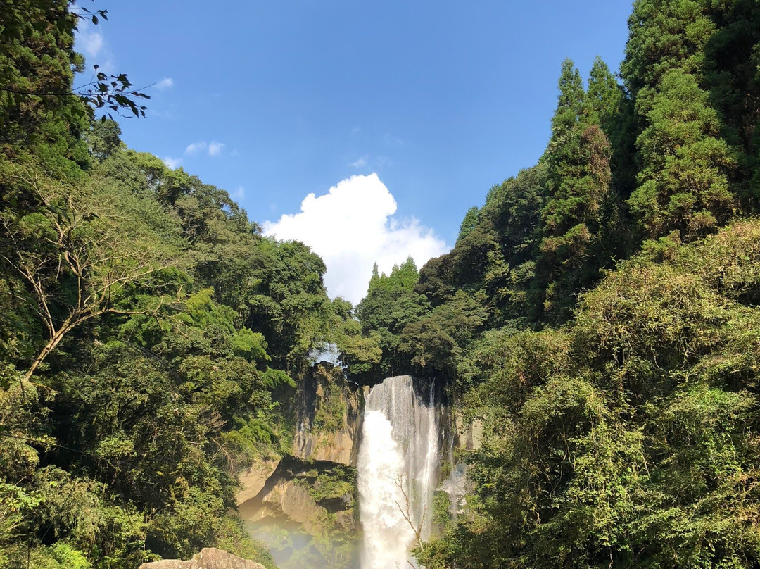 Inukai Falls-雾岛市必去景点