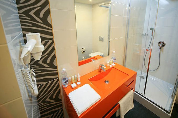 白采尔科维都市公园酒店主图