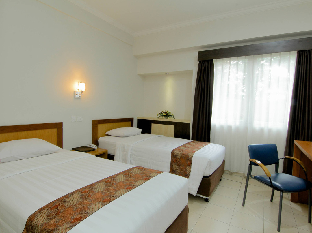 University Hotel主图