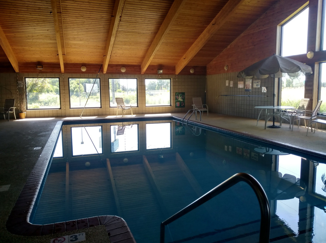 Madelia Hotel & Suites主图