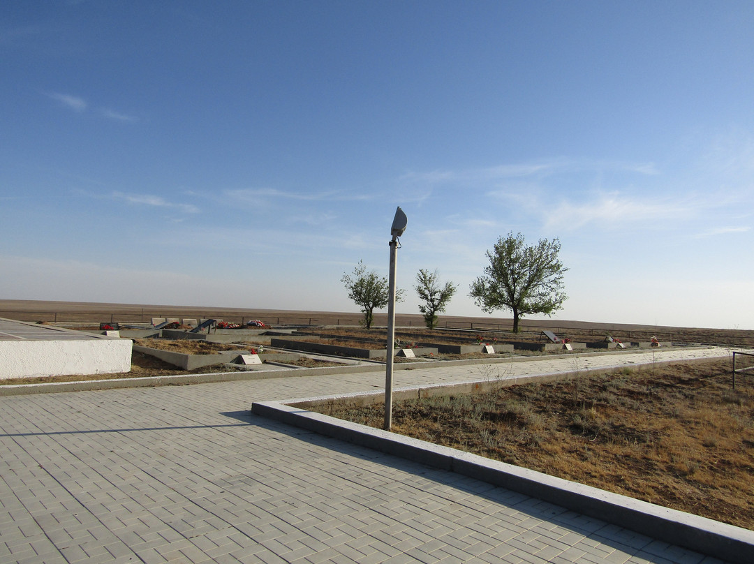 Memorial to Dead Soldiers of the 28th Army-Yashkulsky District必去景点