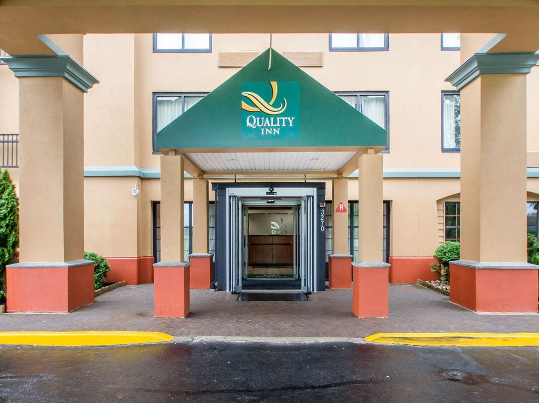 Quality Inn Near Princeton主图