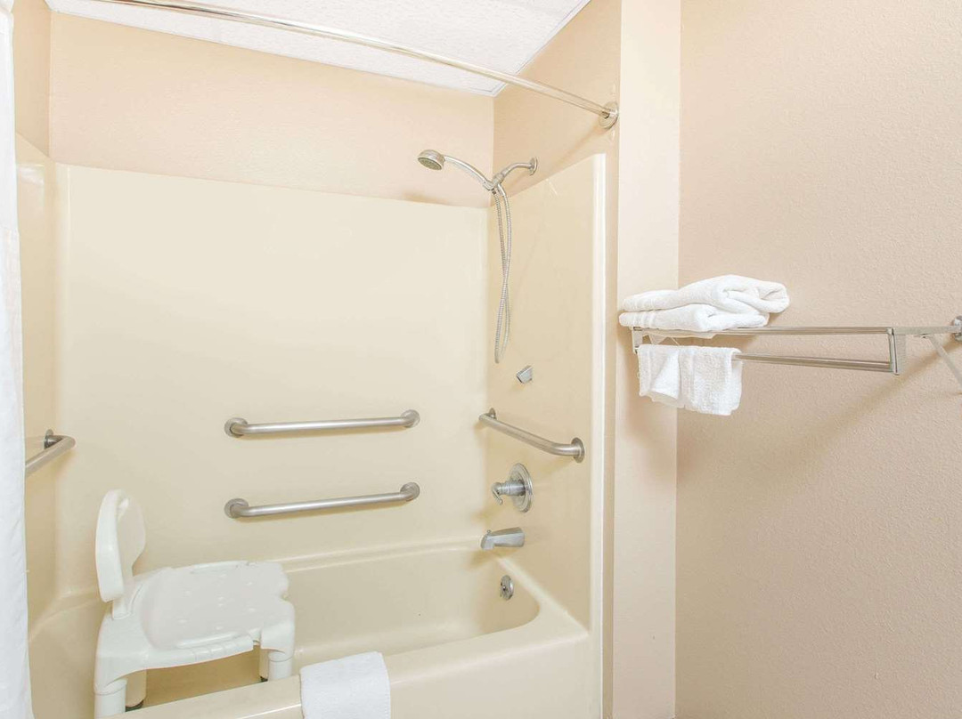 Super 8 by Wyndham Belleville主图