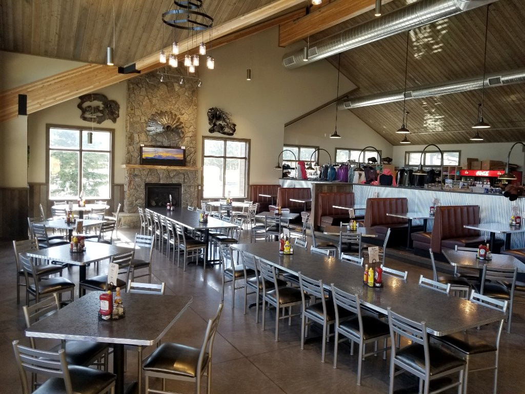 Legion Lake Resort - Dockside Grill