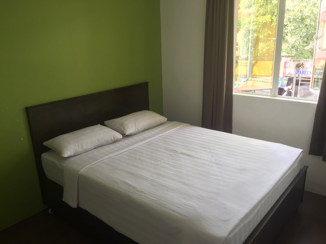 Red Tomato Hotel主图