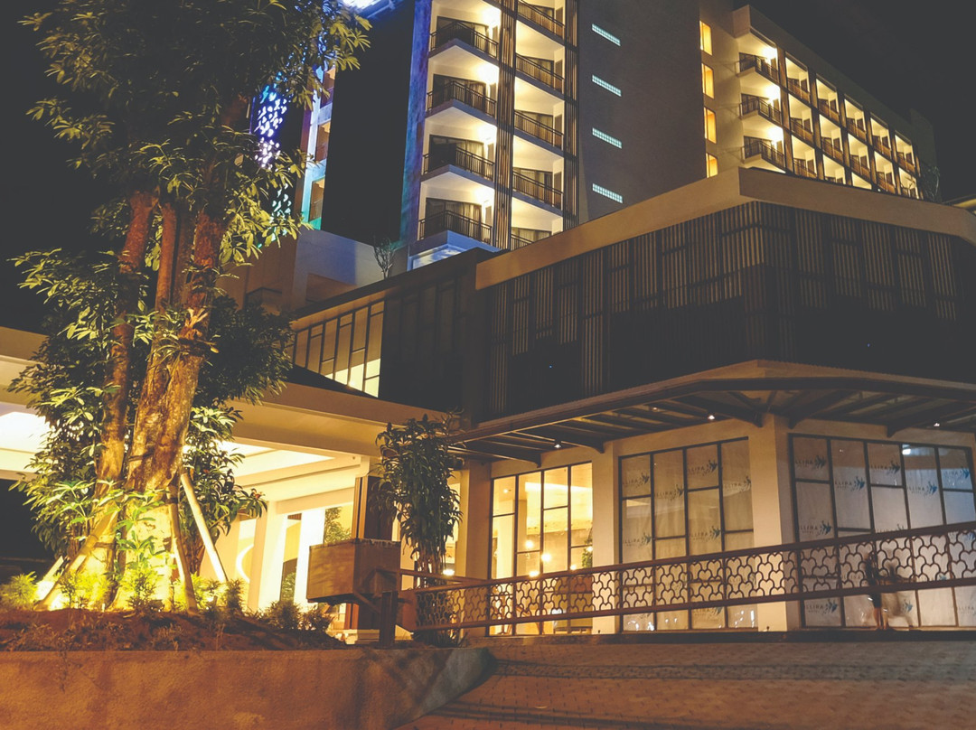 ILLIRA Hotel Banyuwangi主图