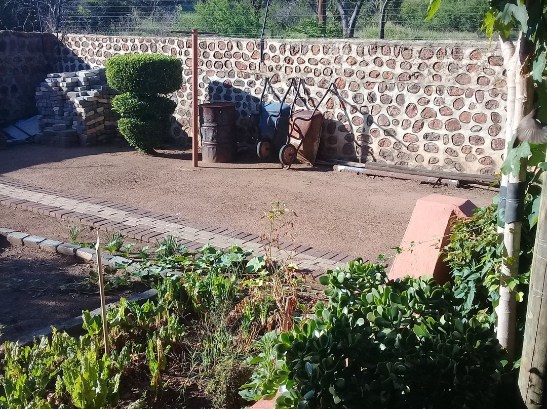 Valley View Guest House主图