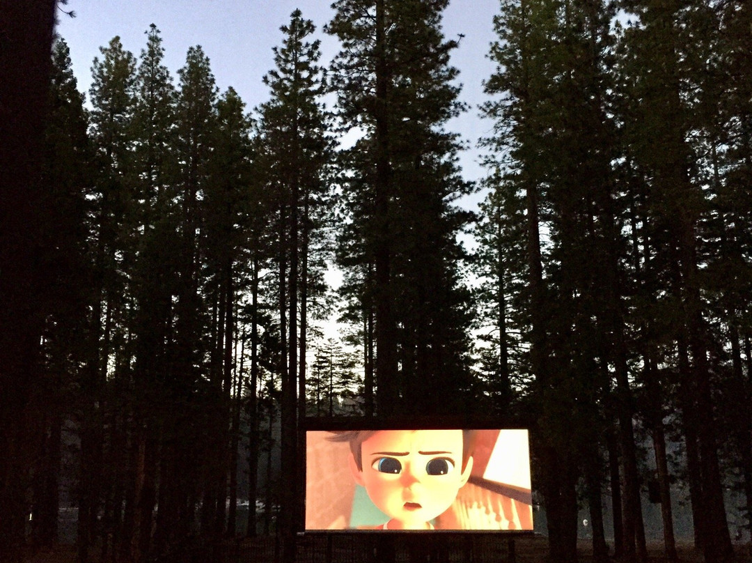 Pinecrest Theater景点图片