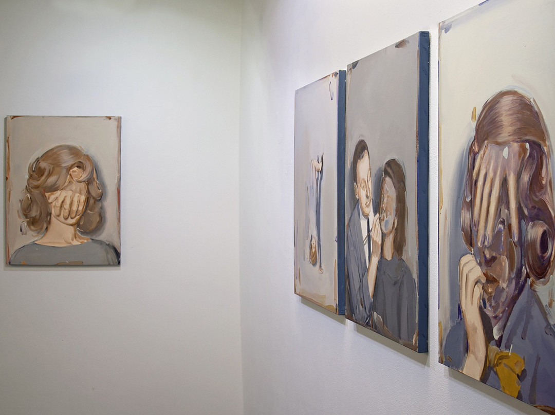 Burning Giraffe Art Gallery景点图片