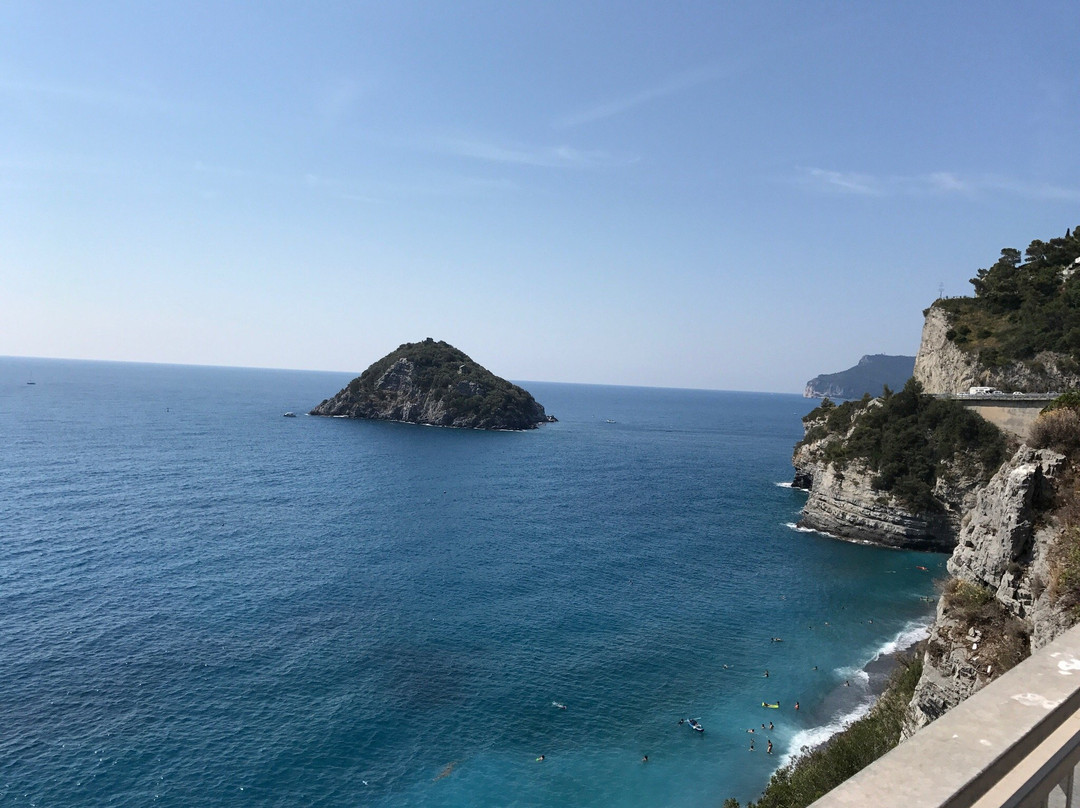 Bergeggi旅游景点-Isolotto di Bergeggi