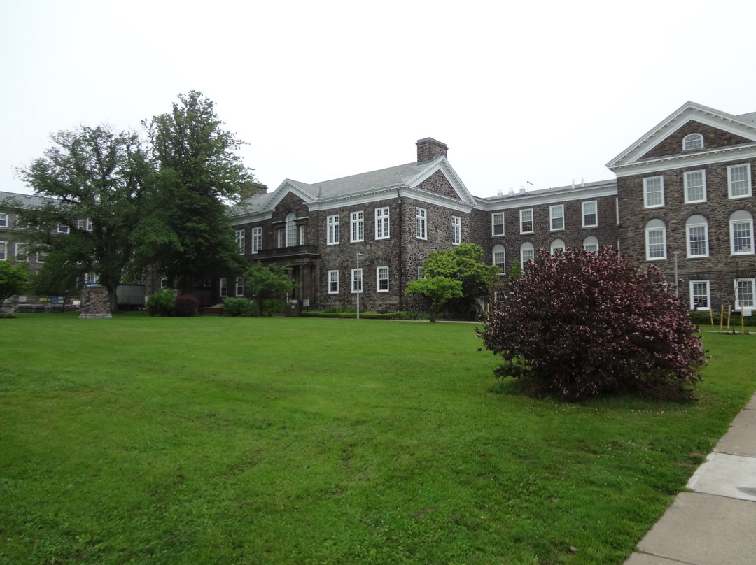 Dalhousie University-哈利法克斯必去景点
