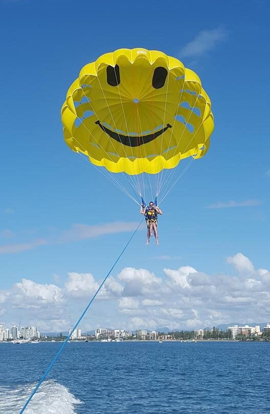 Surfers Paradise Parasail, Jet Ski Hire & Jet Boat Rides-冲浪者天堂必去景点